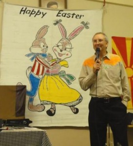 Kevin Alfrey calls a Hoedown